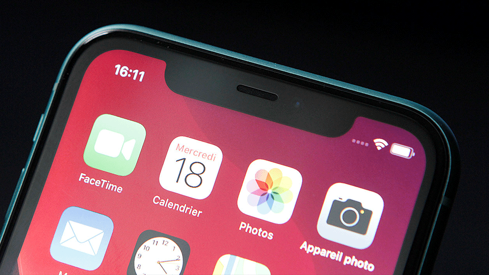 Comment réparer l'écran du Apple iPhone XR qui réagit lentement ou manque de réactivité tactile ?