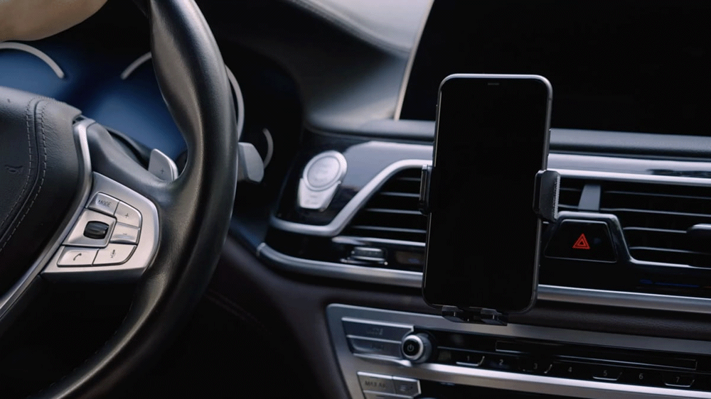 Comment choisir son support de téléphone pour voiture ?